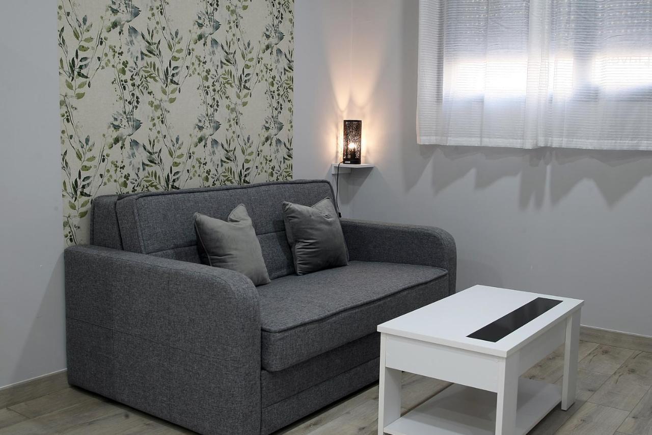 Apartamentos Las Trece Llaves Jacuzzi Bajo Reserva เมรีดา ภายนอก รูปภาพ