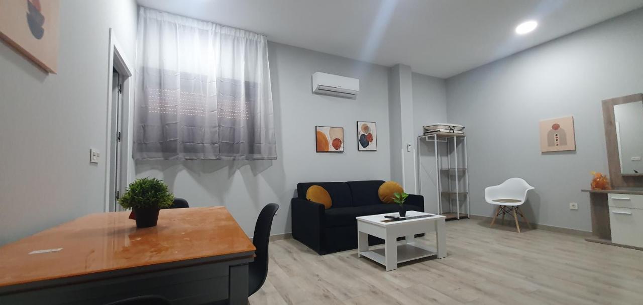 Apartamentos Las Trece Llaves Jacuzzi Bajo Reserva เมรีดา ภายนอก รูปภาพ